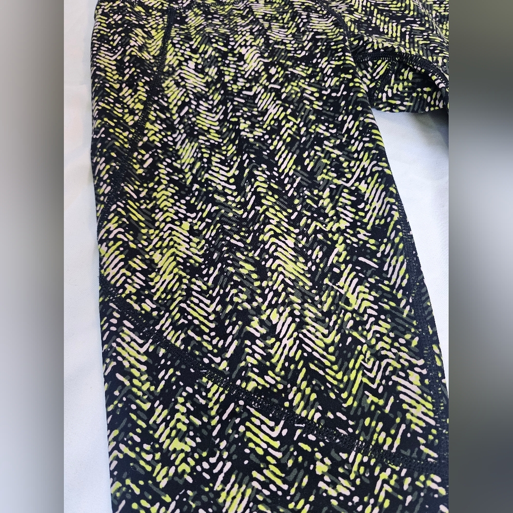 Sweaty Betty The Power Leggings- 7/8 Length- Black And Lime Green- XS